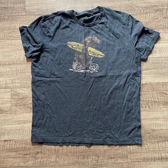 BUNDLE & SAVE! Men's LUCKY BRAND blue-grey t-shirt, surfing bear, size L - Picture 1 of 3